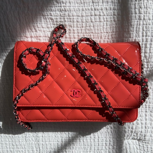 Chanel Patent Quilted Dark Pink Wallet On Chain WOC - Picture 10 of 12